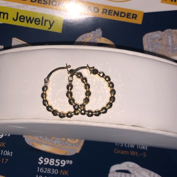 10k Real Solid Gold Hoop Earrings Chunky Hoop Earrings Diamond Cut Hoop Earrings - Picture 3 of 8